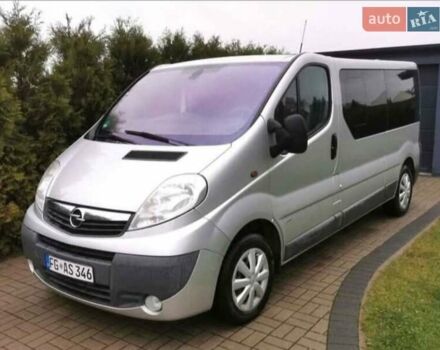 Серый Опель Виваро, объемом двигателя 2.5 л и пробегом 215 тыс. км за 4700 $, фото 8 на Automoto.ua