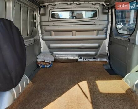 Сірий Опель Віваро, об'ємом двигуна 2 л та пробігом 200 тис. км за 7300 $, фото 22 на Automoto.ua