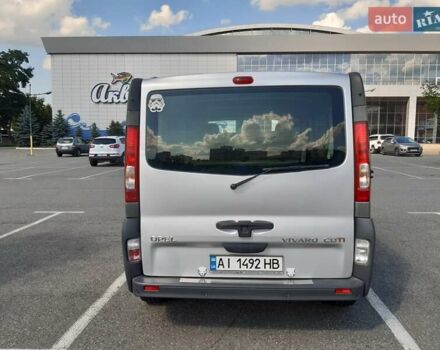 Сірий Опель Віваро, об'ємом двигуна 2 л та пробігом 200 тис. км за 7300 $, фото 3 на Automoto.ua