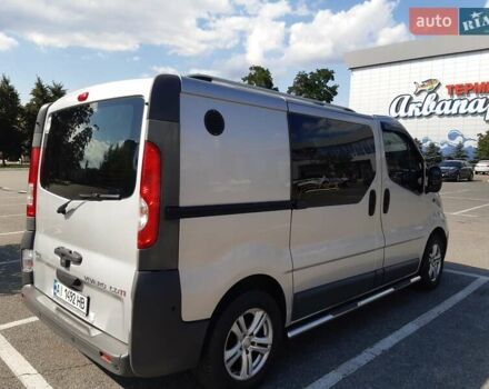 Сірий Опель Віваро, об'ємом двигуна 2 л та пробігом 200 тис. км за 7300 $, фото 2 на Automoto.ua