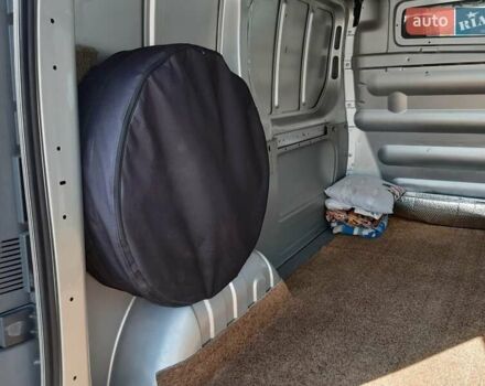 Сірий Опель Віваро, об'ємом двигуна 2 л та пробігом 200 тис. км за 7300 $, фото 25 на Automoto.ua