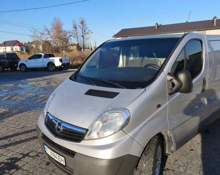 Серый Опель Виваро, объемом двигателя 2.02 л и пробегом 320 тыс. км за 7900 $, фото 1 на Automoto.ua