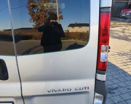 Серый Опель Виваро, объемом двигателя 2.02 л и пробегом 320 тыс. км за 7900 $, фото 2 на Automoto.ua