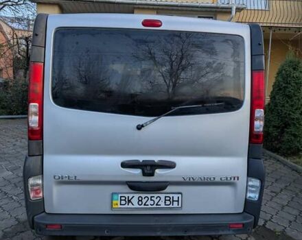 Сірий Опель Віваро, об'ємом двигуна 2 л та пробігом 238 тис. км за 11600 $, фото 3 на Automoto.ua