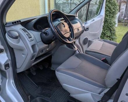 Сірий Опель Віваро, об'ємом двигуна 2 л та пробігом 238 тис. км за 11600 $, фото 12 на Automoto.ua