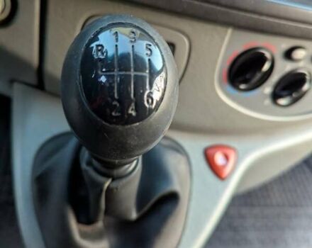 Сірий Опель Віваро, об'ємом двигуна 2 л та пробігом 238 тис. км за 11600 $, фото 7 на Automoto.ua