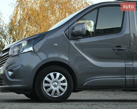 Сірий Опель Віваро, об'ємом двигуна 1.6 л та пробігом 274 тис. км за 11300 $, фото 5 на Automoto.ua