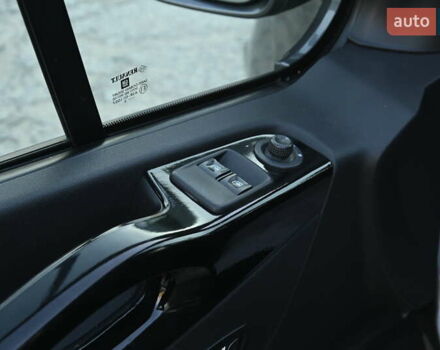 Сірий Опель Віваро, об'ємом двигуна 1.6 л та пробігом 274 тис. км за 11300 $, фото 17 на Automoto.ua