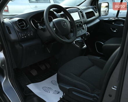 Сірий Опель Віваро, об'ємом двигуна 1.6 л та пробігом 274 тис. км за 11300 $, фото 20 на Automoto.ua