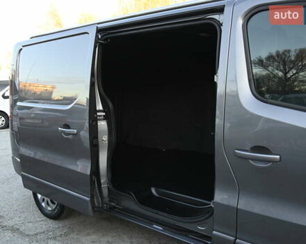 Сірий Опель Віваро, об'ємом двигуна 1.6 л та пробігом 274 тис. км за 11300 $, фото 27 на Automoto.ua