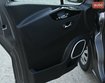 Сірий Опель Віваро, об'ємом двигуна 1.6 л та пробігом 274 тис. км за 11300 $, фото 16 на Automoto.ua