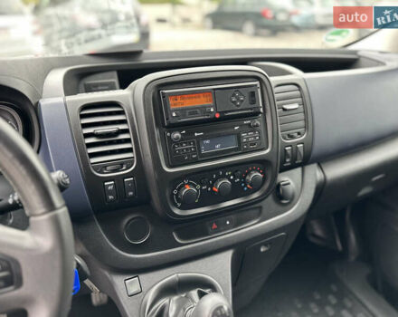 Сірий Опель Віваро, об'ємом двигуна 1.6 л та пробігом 202 тис. км за 13390 $, фото 19 на Automoto.ua