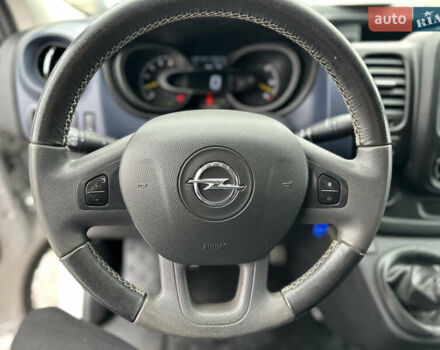 Сірий Опель Віваро, об'ємом двигуна 1.6 л та пробігом 202 тис. км за 13390 $, фото 17 на Automoto.ua