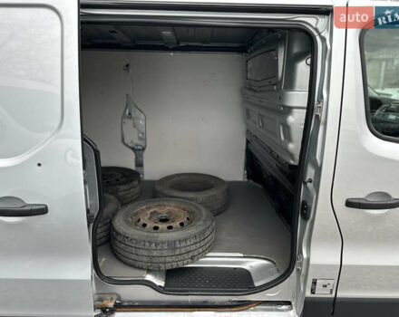 Сірий Опель Віваро, об'ємом двигуна 1.6 л та пробігом 202 тис. км за 13390 $, фото 24 на Automoto.ua