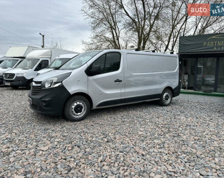 Сірий Опель Віваро, об'ємом двигуна 1.6 л та пробігом 202 тис. км за 13390 $, фото 4 на Automoto.ua