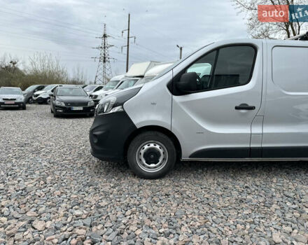 Сірий Опель Віваро, об'ємом двигуна 1.6 л та пробігом 202 тис. км за 13390 $, фото 5 на Automoto.ua