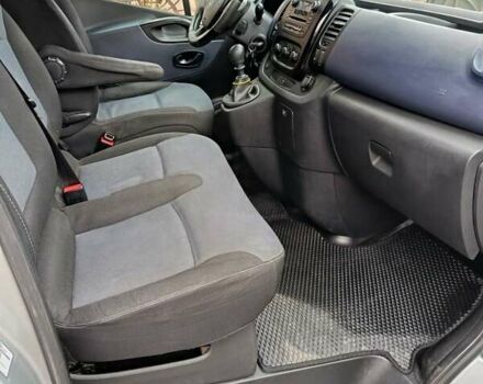 Серый Опель Виваро, объемом двигателя 1.6 л и пробегом 300 тыс. км за 14900 $, фото 2 на Automoto.ua