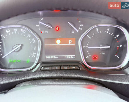 Серый Опель Виваро, объемом двигателя 2 л и пробегом 106 тыс. км за 21900 $, фото 49 на Automoto.ua