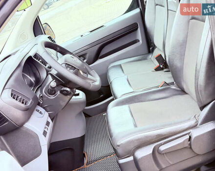 Серый Опель Виваро, объемом двигателя 2 л и пробегом 106 тыс. км за 21900 $, фото 53 на Automoto.ua