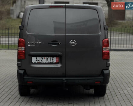 Серый Опель Виваро, объемом двигателя 2 л и пробегом 106 тыс. км за 21900 $, фото 73 на Automoto.ua