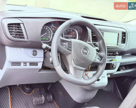 Серый Опель Виваро, объемом двигателя 2 л и пробегом 106 тыс. км за 21900 $, фото 45 на Automoto.ua