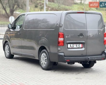 Серый Опель Виваро, объемом двигателя 2 л и пробегом 106 тыс. км за 21900 $, фото 3 на Automoto.ua