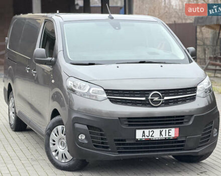Серый Опель Виваро, объемом двигателя 2 л и пробегом 106 тыс. км за 21900 $, фото 15 на Automoto.ua