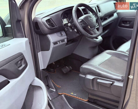 Серый Опель Виваро, объемом двигателя 2 л и пробегом 106 тыс. км за 21900 $, фото 31 на Automoto.ua