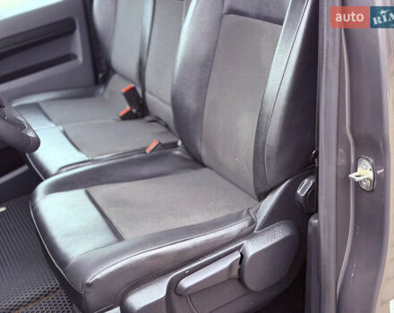 Серый Опель Виваро, объемом двигателя 2 л и пробегом 106 тыс. км за 21900 $, фото 25 на Automoto.ua