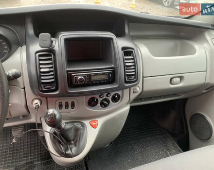 Серый Опель Виваро, объемом двигателя 2 л и пробегом 238 тыс. км за 9100 $, фото 7 на Automoto.ua