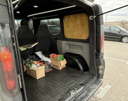 Серый Опель Виваро, объемом двигателя 1.9 л и пробегом 420 тыс. км за 4950 $, фото 3 на Automoto.ua