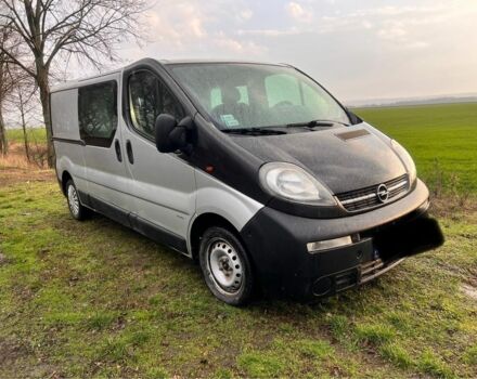 Серый Опель Виваро, объемом двигателя 2.5 л и пробегом 360 тыс. км за 4900 $, фото 1 на Automoto.ua