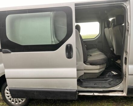 Серый Опель Виваро, объемом двигателя 2.5 л и пробегом 360 тыс. км за 4900 $, фото 2 на Automoto.ua