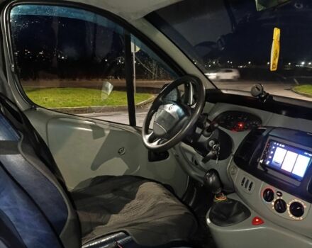 Серый Опель Виваро, объемом двигателя 1.9 л и пробегом 315 тыс. км за 7200 $, фото 5 на Automoto.ua