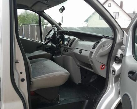 Серый Опель Виваро, объемом двигателя 1.9 л и пробегом 426 тыс. км за 8400 $, фото 3 на Automoto.ua