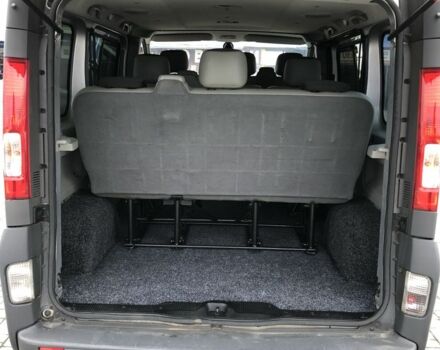 Серый Опель Виваро, объемом двигателя 2 л и пробегом 269 тыс. км за 9700 $, фото 12 на Automoto.ua