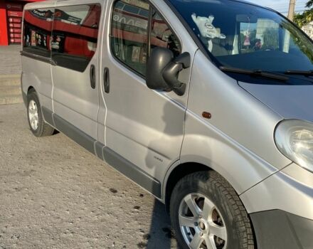 Сірий Опель Віваро, об'ємом двигуна 2 л та пробігом 300 тис. км за 8700 $, фото 1 на Automoto.ua