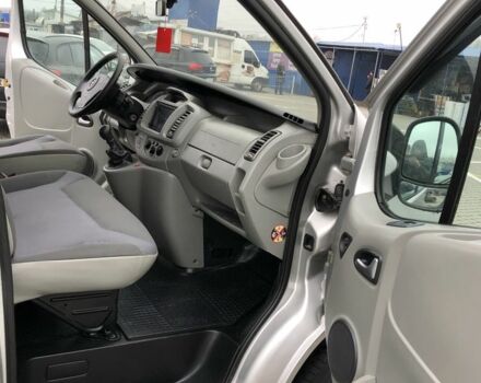 Серый Опель Виваро, объемом двигателя 2 л и пробегом 269 тыс. км за 9700 $, фото 8 на Automoto.ua