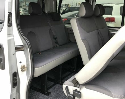 Серый Опель Виваро, объемом двигателя 2 л и пробегом 269 тыс. км за 9700 $, фото 11 на Automoto.ua