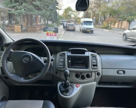 Серый Опель Виваро, объемом двигателя 2.5 л и пробегом 300 тыс. км за 7800 $, фото 7 на Automoto.ua