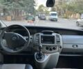 Серый Опель Виваро, объемом двигателя 2.5 л и пробегом 300 тыс. км за 7800 $, фото 7 на Automoto.ua