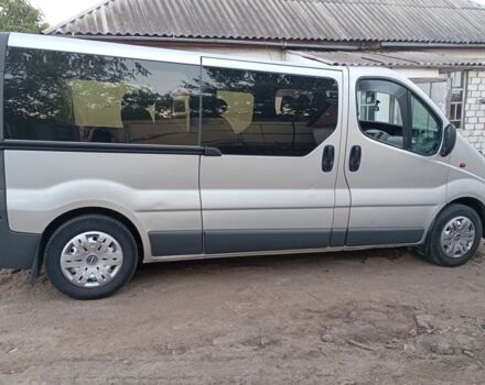 Серый Опель Виваро, объемом двигателя 2 л и пробегом 416 тыс. км за 9700 $, фото 6 на Automoto.ua