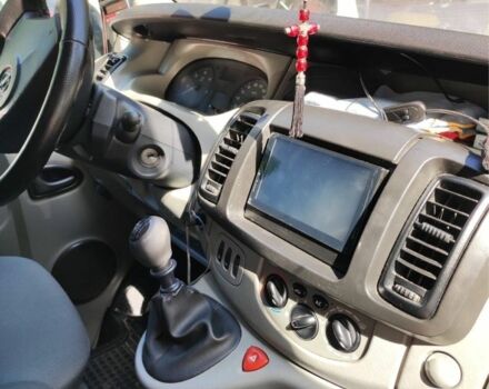 Сірий Опель Віваро, об'ємом двигуна 2.5 л та пробігом 1 тис. км за 8500 $, фото 3 на Automoto.ua