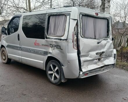 Сірий Опель Віваро, об'ємом двигуна 0 л та пробігом 311 тис. км за 4600 $, фото 4 на Automoto.ua
