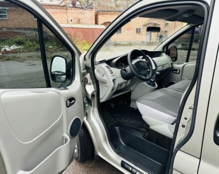 Серый Опель Виваро, объемом двигателя 2 л и пробегом 264 тыс. км за 14500 $, фото 10 на Automoto.ua