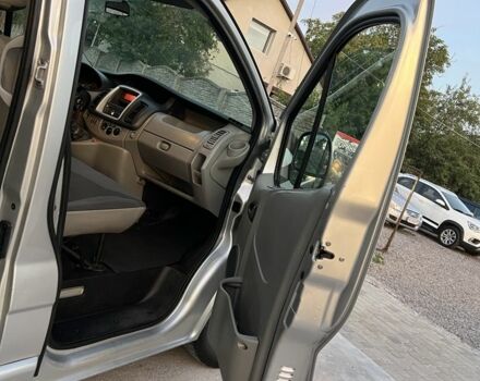 Серый Опель Виваро, объемом двигателя 2 л и пробегом 250 тыс. км за 11750 $, фото 14 на Automoto.ua