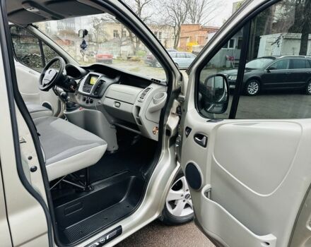 Серый Опель Виваро, объемом двигателя 2 л и пробегом 264 тыс. км за 14500 $, фото 12 на Automoto.ua