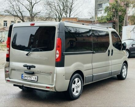 Серый Опель Виваро, объемом двигателя 2 л и пробегом 264 тыс. км за 14500 $, фото 6 на Automoto.ua