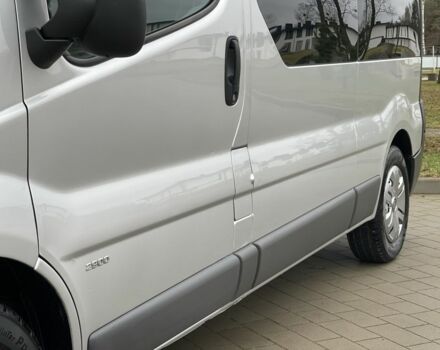 Сірий Опель Віваро, об'ємом двигуна 2 л та пробігом 272 тис. км за 13999 $, фото 12 на Automoto.ua