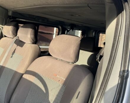 Сірий Опель Віваро, об'ємом двигуна 1.9 л та пробігом 310 тис. км за 5000 $, фото 4 на Automoto.ua